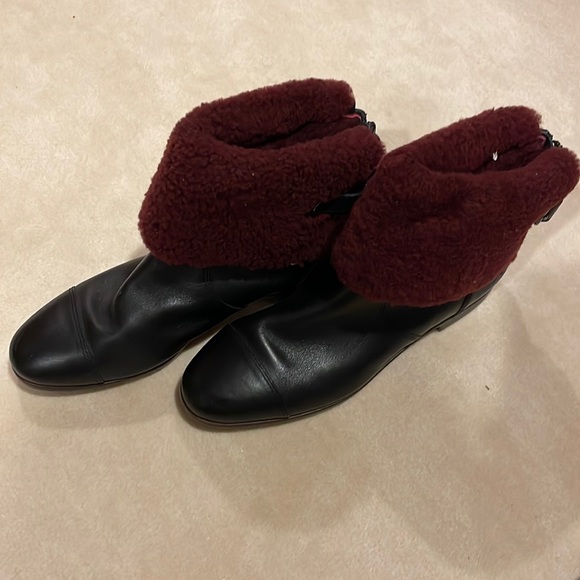 Like New black leather Uggs with maroon shearling top in size 10